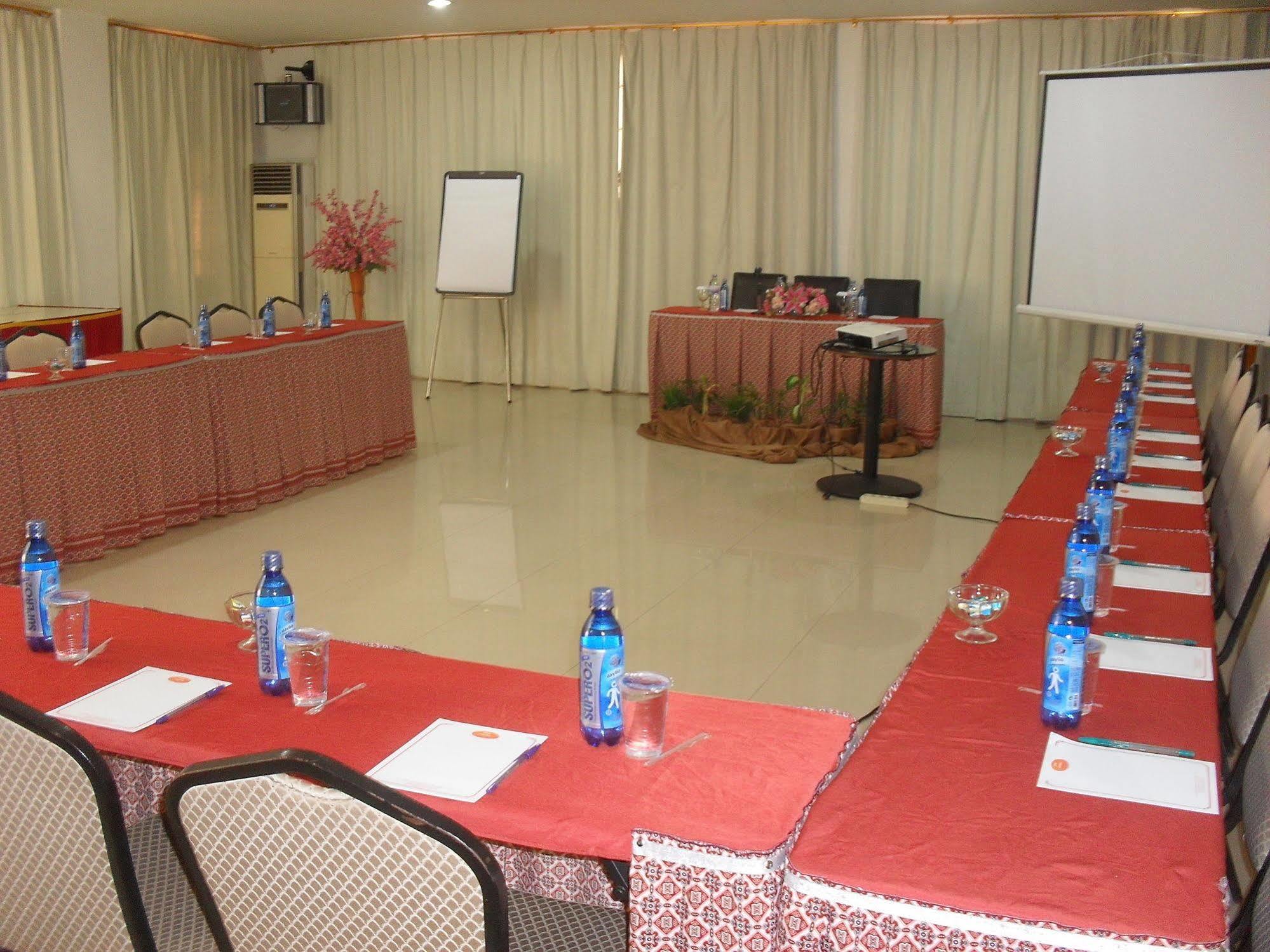 Hotel Gran Central Manado Eksteriør billede
